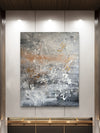 Blue & Gold – Original-Kunstwerk von Sandra Thaler im Wohnraum